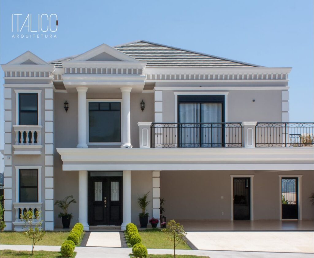 Mont Blanc Campinas – Projeto Sob Medida para Terreno 20x35m com Estilo Neoclássico